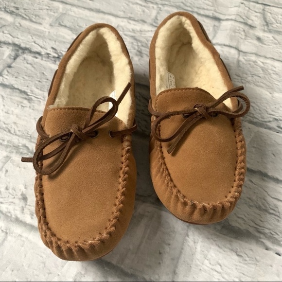 Eddie Bauer Shoes Eddie Bauer Shearling Lined Moccasin Slipper